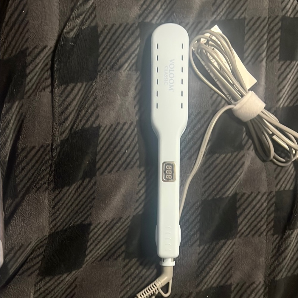 Voloom White Digital Hair 89th Straightening Brush with LED Display